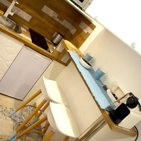 Le Poissonniere Apartman *